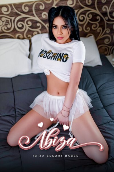 Prada Playa d'en Bossa 24 year old Ibiza escort